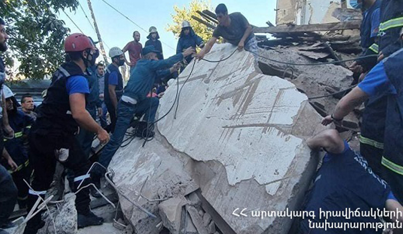 Պայթյուն` Ռայնիսի փողոցում․ շենքը մասնակի փլուզվել է. ՀՀ վարչապետը և ԱԻ նախարարը գտնվում են դեպքի վայրում