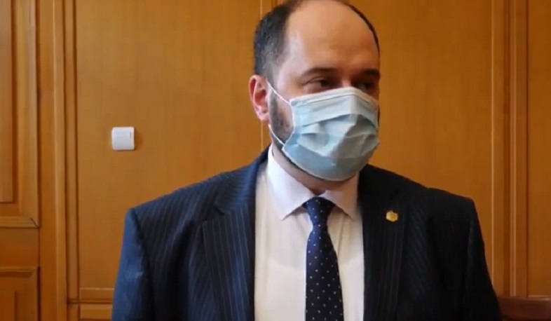 Ստում են, երբ ասում են՝ Խորենացուն, Նարեկացուն, Սայաթ-Նովային հանում եք ծրագրից․ Արայիկ Հարությունյան