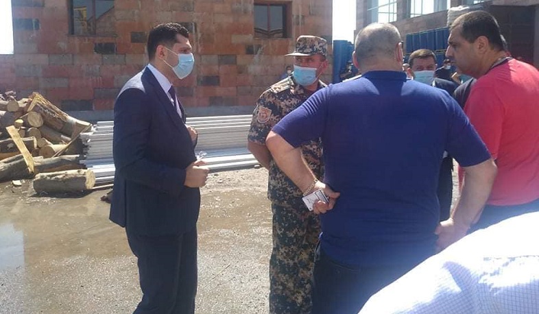 Արմավիրի մարզպետն այցելել է «Պռոշյան կոնյակի գործարանի» մասնաճյուղ