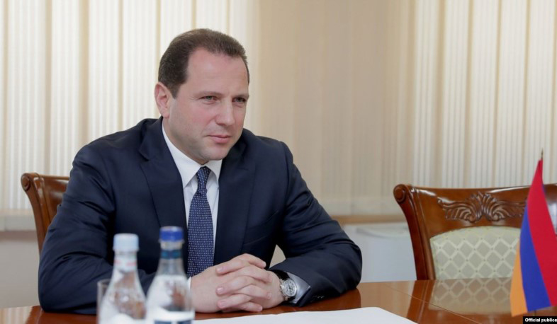 Davit Tonoyan doubts that the Azerbaijani Defense Minister is ready to meet in Moscow