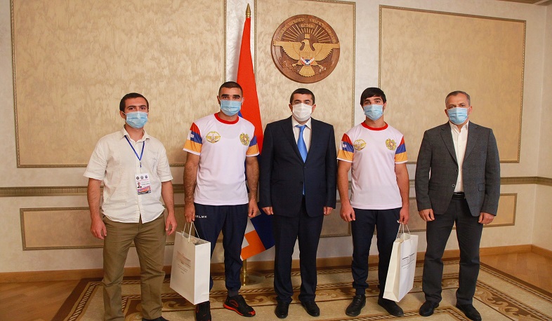 Արայիկ Հարությունյանն ընդունել է աշխարհի ռեկորդակիր եղբայրներին