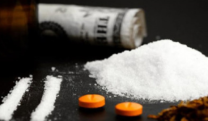 Եղբայրները թաքցրել են տարբեր տեսակի թմրամիջոցներ, ատրճանակներ, դեղահաբեր. նրանցից մեկը ձերբակալվել է