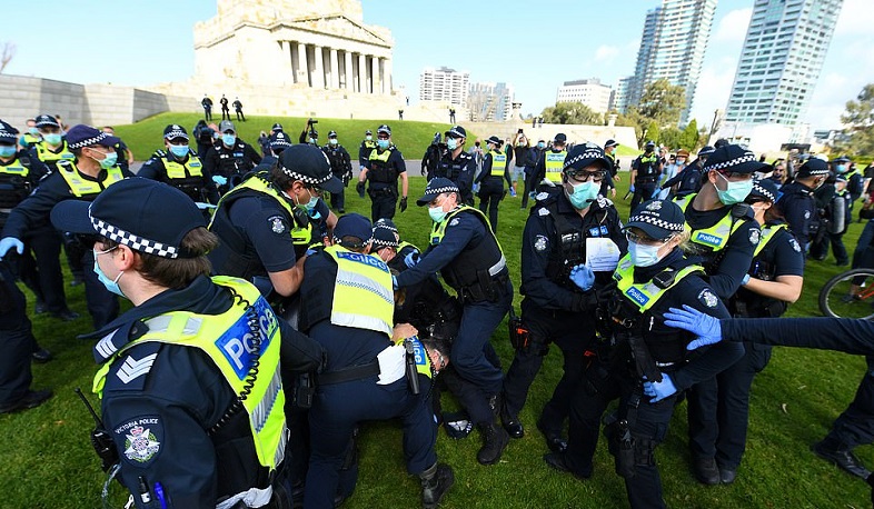 Մելբուռնում կարանտինային ռեժիմի դեմ զանգվածային ցույցեր են անցկացվում