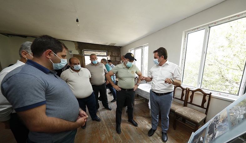 Վարչապետը հետևել է Այգեպարում հրետակոծությունից փլուզված և վնասված տների հիմնանորոգմանը