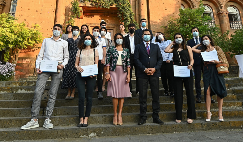 «Իմ քայլը» հիմնադրամը կրթաթոշակներ է շնորհել հայ երիտասարդներին` արտասահմանի լավագույն համալսարաններում կրթություն ստանալու համար