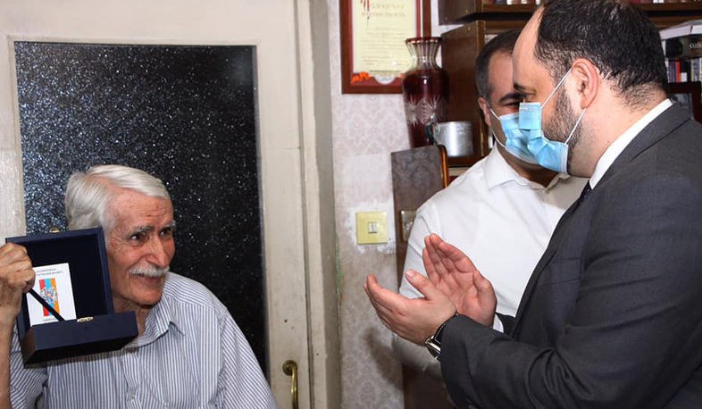 «Հայրենիքին մատուցած ծառայությունների համար» Լևոն Աթոյանցին շնորհվել է առաջին աստիճանի մեդալ