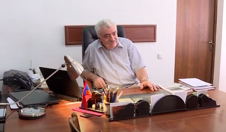 Ազգային արխիվի տնօրենը ճամպրուկները հավաքել է. 300 աշխատակից դեմ է նրա հեռացմանը