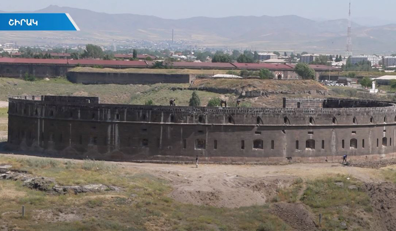 Առաջին սխալը Գյումրու Սև բերդի սեփականաշնորհումն էր. պատմաբան