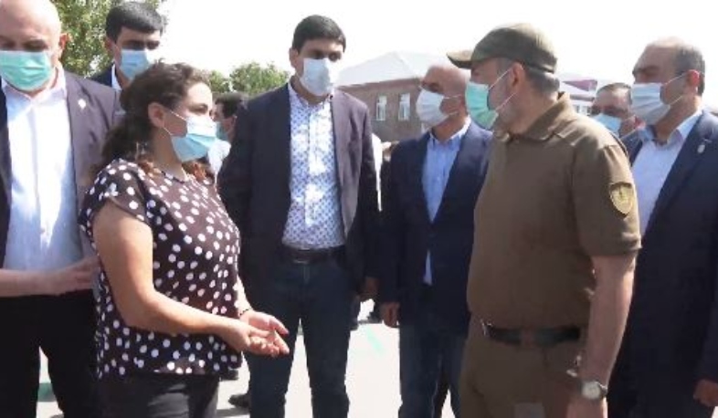 Գերի ընկած Նարեկ Սարդարյանի կինը Խնձորեսկում զրուցեց վարչապետի հետ