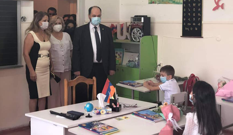 Շարունակում ենք հավաքել առաջարկներ դասապրոցեսի կազմակերպման վերաբերյալ. ԿԳՄՍ նախարար