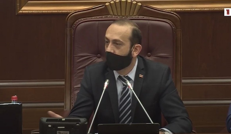 Մենք հեղափոխություն էինք անում. ԱԺ նախագահի պատասխանը ԼՀԿ պատգամավորին