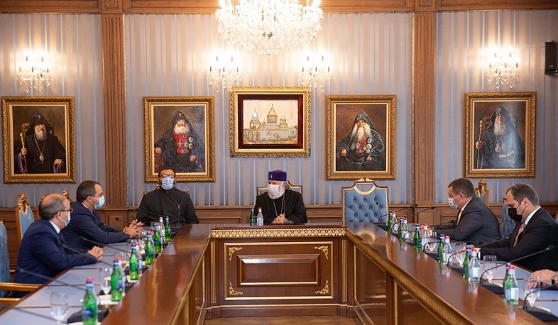 Ամենայն Հայոց Կաթողիկոսն իրավաբանների օրհնության օր կսահմանի