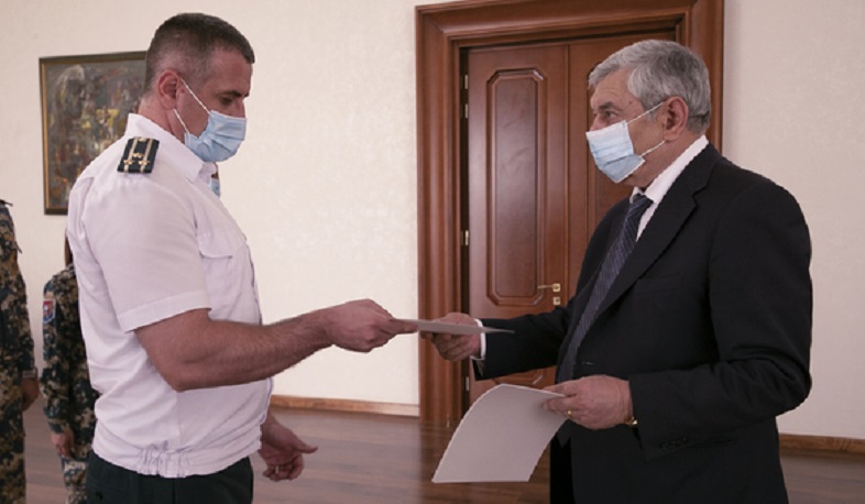 ԱԻ նախարարը ՀՀ պարետի անունից պատվոգրեր է հանձնել