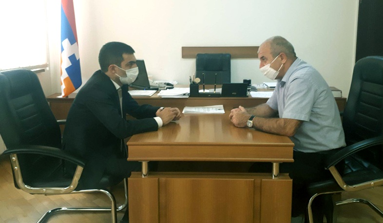 Արարատ Օհանջանյանն ընդունել է Հայաստանում Արցախի մշտական ներկայացուցիչ Սերգեյ Ղազարյանին