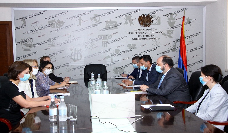 ԿԳՄՍ նախարարն ընդունել է Հայաստանում առաքելությունն ավարտող ԱՄՆ ՄԶԳ տնօրեն Դեբորա Գրիզերին