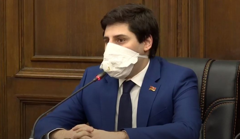 Եթե մանդատը վայր դնելու մասին բոլոր լուրերը ճիշտ լինեին, «Իմ քայլի» ցուցակը սպառված կլիներ. Գրիգորյան