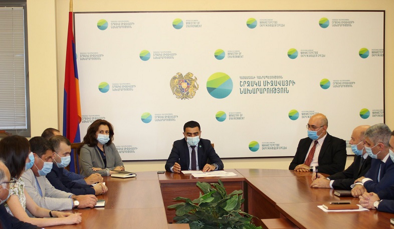 Ռոմանոս Պետրոսյանն աշխատակազմին է ներկայացրել նորանշանակ տեղակալներին