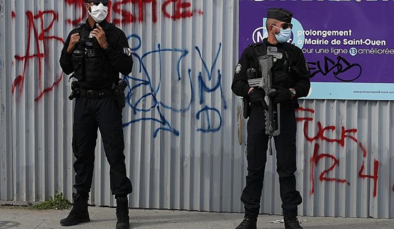 Զինված հարձակում Charlie Hebdo երգիծական ամսագրի նախկին գրասենյակի մոտ