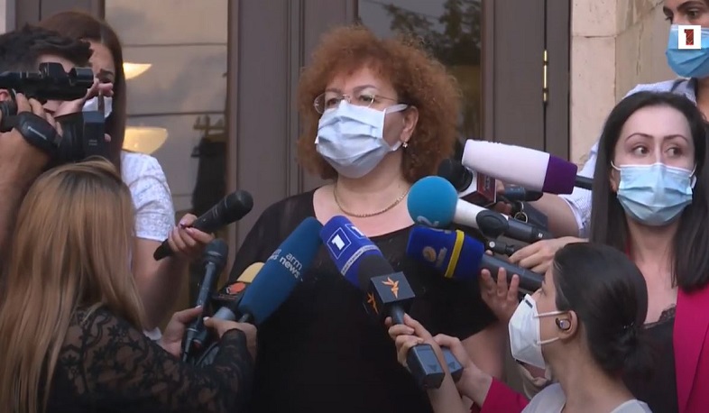 ՍԴ-ում ճգնաժամի վերաբերյալ հարցին Խունդկարյանն ընդհանրական գնահատական է տվել. Պետրոսյան