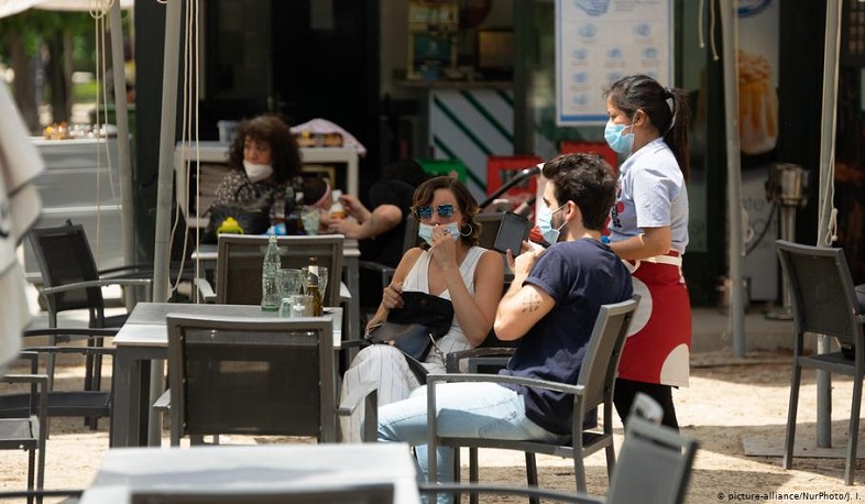 Մադրիդին խիստ սահմանափակումներ են պետք. Իսպանիայի առողջապահության նախարար