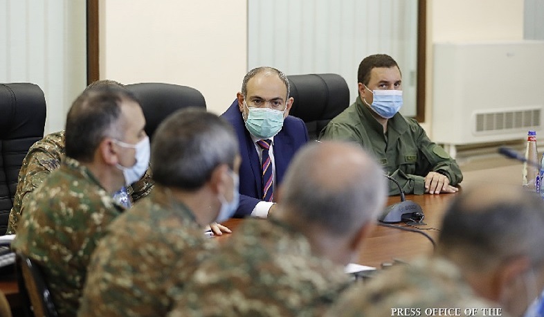 Վարչապետը հանդիպել է ՊՆ և ԶՈՒ ղեկավար կազմին