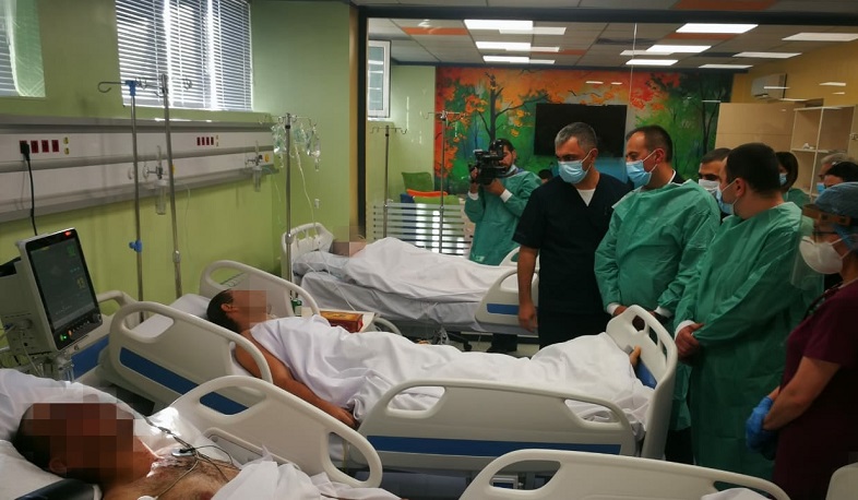 Արսեն Թորոսյանը Երևանում տեսակցել է վիրավոր զինվորներին