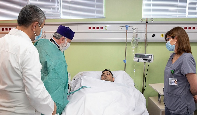 Ամենայն Հայոց Կաթողիկոսն այցելել է վիրավոր զինվորներին