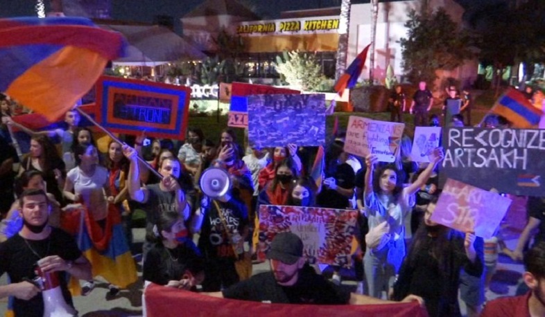 Armenian community in Fresno protesting against military actions in Artsakh