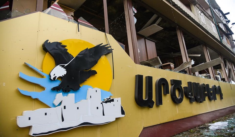 Разрушенные гражданские инфраструктуры Степанакерта после ракетного обстрела