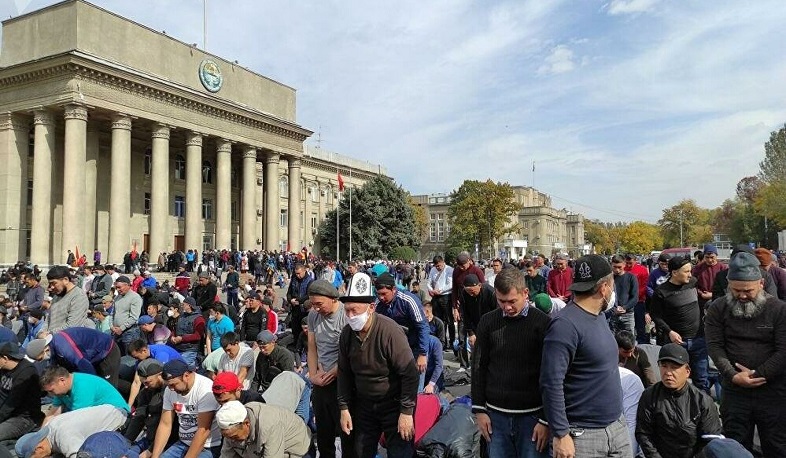 Ղրղըզստանի ներքին գործերի նախարարը անցել է ժողովրդի կողմը