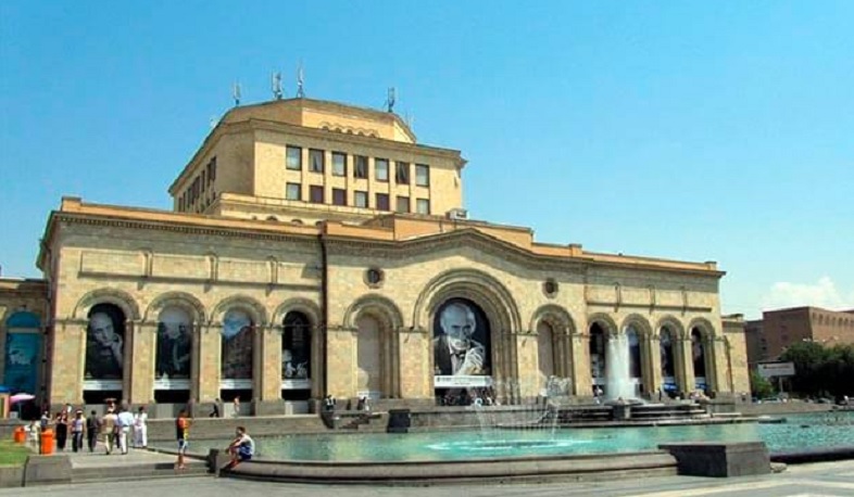 Ազգային պատկերասրահի աշխատակիցները 2 մլն դրամ են նվիրաբերել Հայաստան համահայկական հիմնադրամին