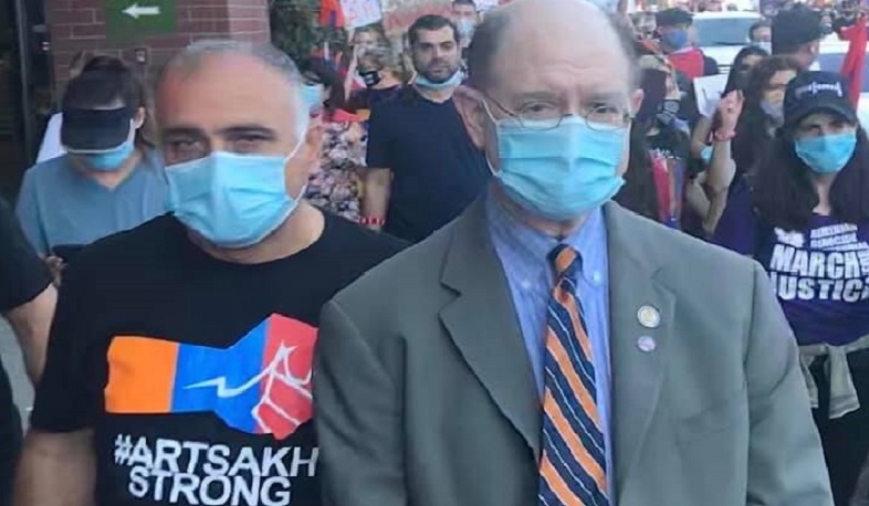 Կոնգրեսական Բրեդ Շերմանը Լոս Անջելեսում մասնակցել է «Քայլերթ՝ հանուն հաղթանակի» երթին