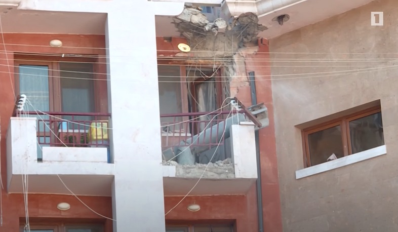 Ракета от «Смерч» - на балконе жилого дома