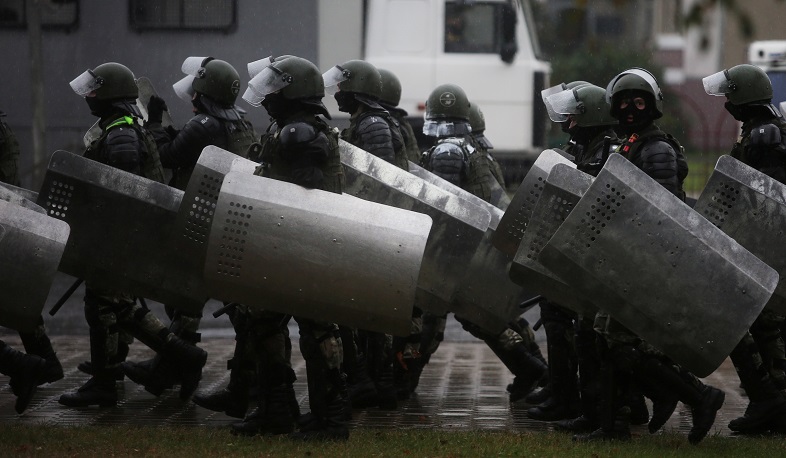 Բելառուսում իրավապահներին թույլատրվել է մարտական զենք կիրառել ցուցարարներ դեմ
