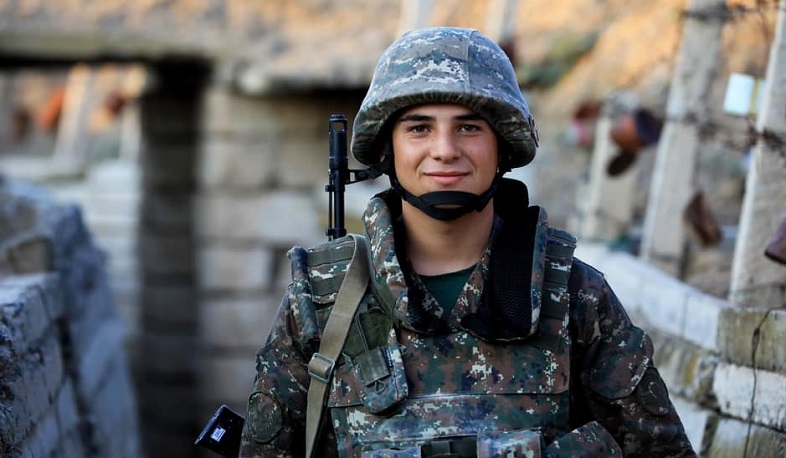 Ով առաջնագծում է, նա՛ է հերոսը. Շուշան Ստեփանյանը լուսանկարներ է հրապարակել