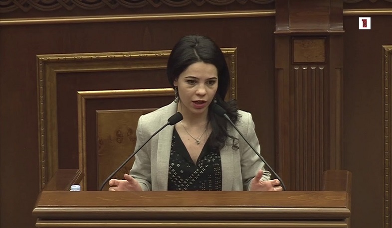 Если азербайджанского военнопленного оперируют в Арцахе, то армянских пленных жестоко убивают. Депутат