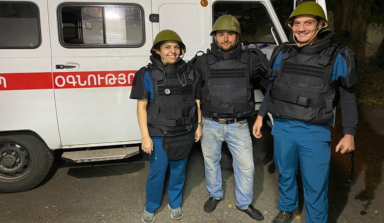 Բժիշկները մեկնում են հերթական կանչի՝ վիրավոր զինվորներին տեղափոխելու համար. ԱՆ