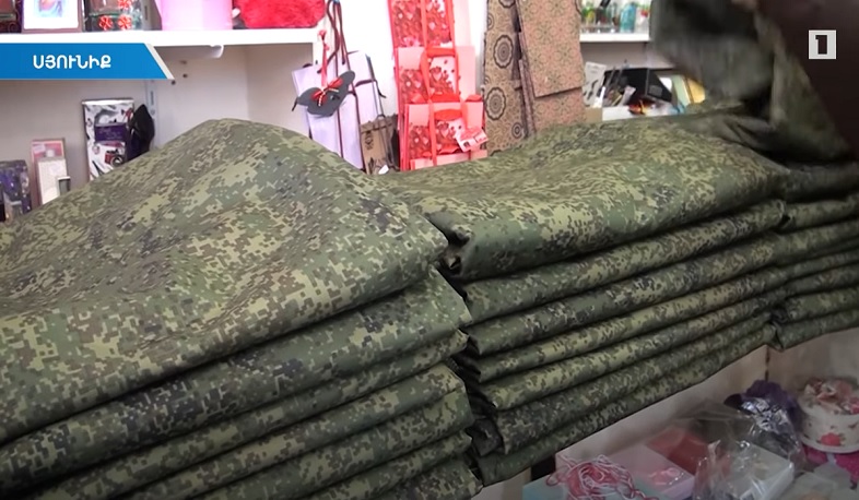 Անձրևանոցներ և քնապարկեր՝ սահմանապահ զինվորին