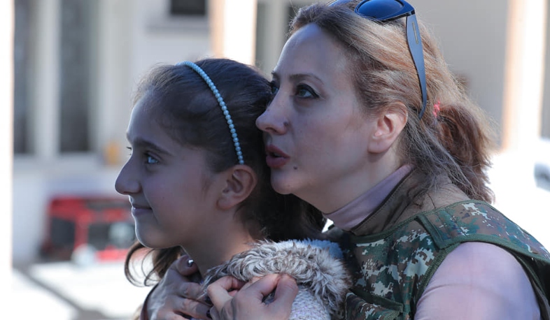 Անգամ երեխեքը չեն թողնում թիկունքի ամուր ֆրոնտը. Աբրահամյանը լուսանկարներ է հրապարակել