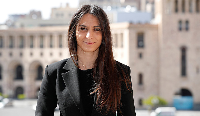 Премьер-министр Армении неоднократно заявлял о готовности и необходимости мирного урегулирования карабахского конфликта. Пресс-секретарь