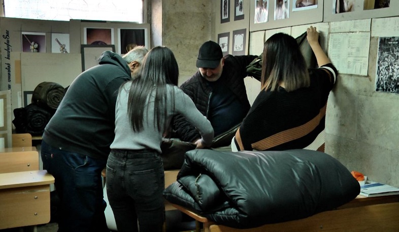 Армия обороны обеспечена необходимым количеством спальных мешков