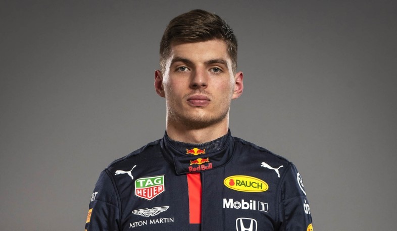 Ֆորմուլա 1-ի ավտոարշավորդը գումար է նվիրաբերել Զինծառայողների ապահովագրության հիմնադրամին