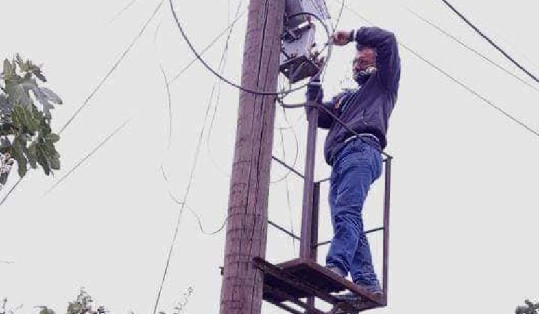 Несмотря на ракеты противника, сотрудники сферы связи продолжают работать. Спикер Президента Арцаха