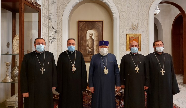 Очередная группа священнослужителей отправилась на передовую