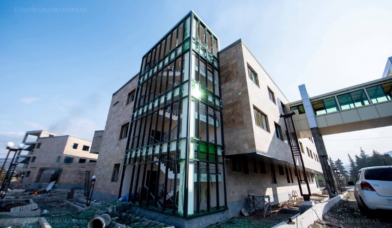 Противник продолжает нацеливаться на мирные населенные пункты Арцаха. Видеоматериал