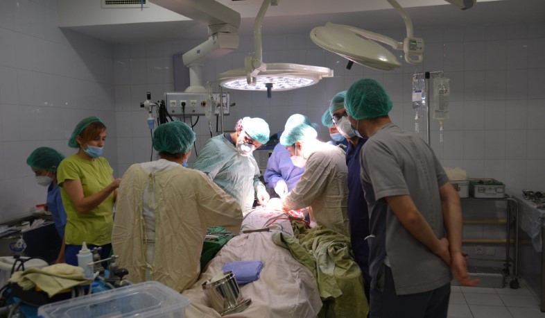 Одного из пострадавших в Шуши спасателей уже выписали из больницы. ГСЧС Арцаха