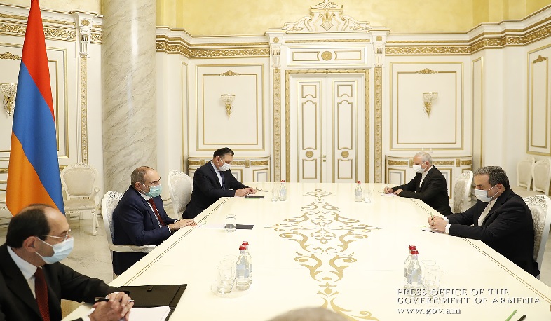 Премьер-министр принял заместителя министра иностранных дел Ирана Сейеда Аббаса Аракчи