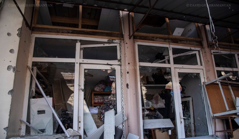 Результатов ракетного обстрела Центрального рынка Степанакерта и жилого дома. Фотографии