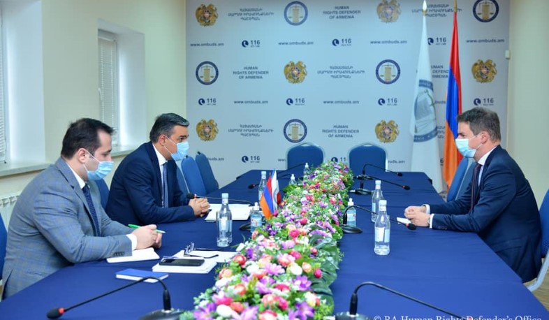 Ֆրանսիայում պաշտոնապես կարգելվի թուրքական ազգայնական «Գորշ գայլերի» գործունեությունը. Լաքոտ