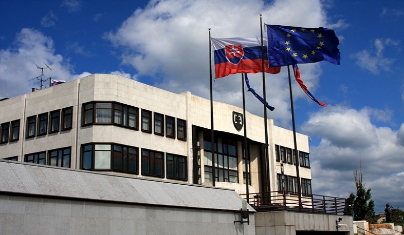 Парламент Словакии принял резолюцию по нагорно-карабахскому конфликту